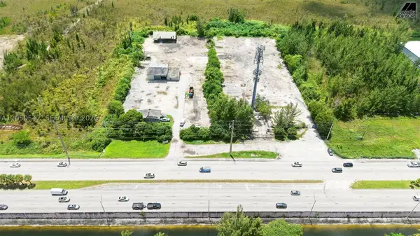 90 NW 137th Ave, Miami, FL 33182