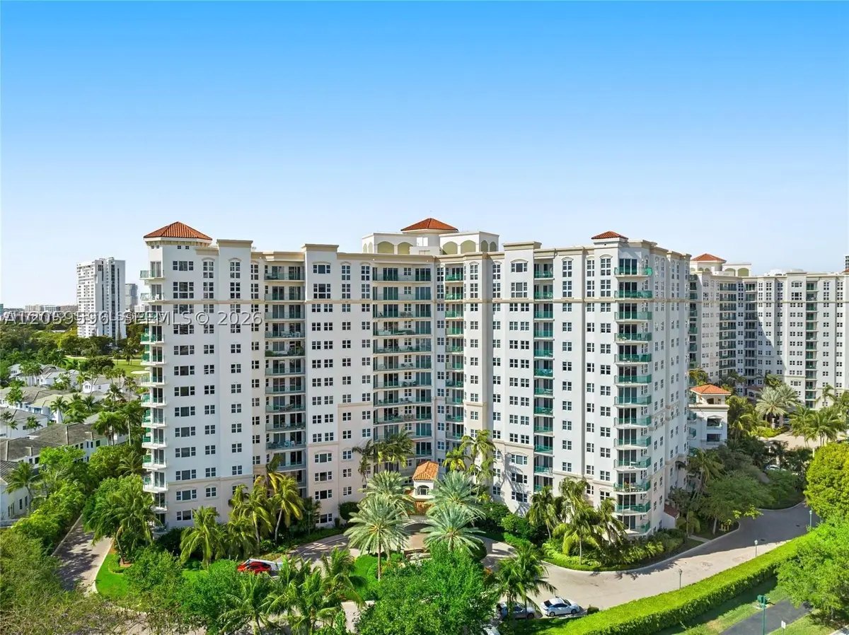 19900 E Country Club Dr #310, Aventura, FL 33180 - #1