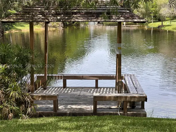 818 SW 9th Street Cir #203, Boca Raton, FL 33486