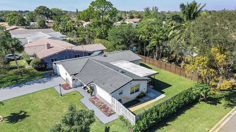 7501 NW 42nd St, Coral Springs, FL 33065 - #3