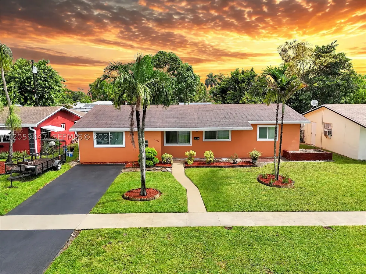5921 NW 15th St, Sunrise, FL 33313 - #1