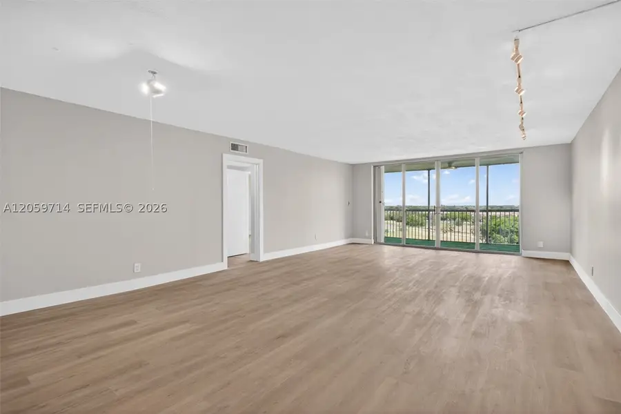 3090 N Course Dr #807, Pompano Beach, FL 33069 - #2