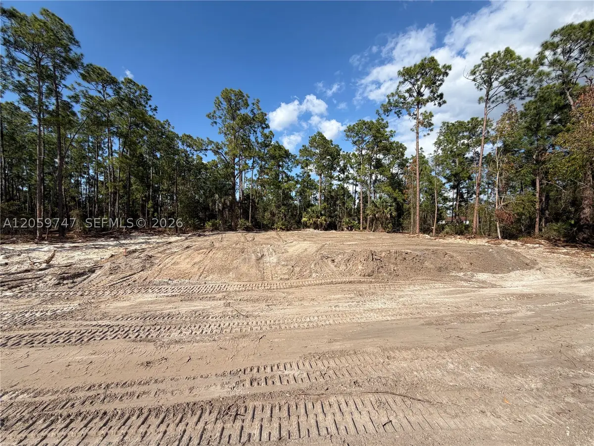 1305 E E 11 St, Lehigh Acres, FL 33972 - #1