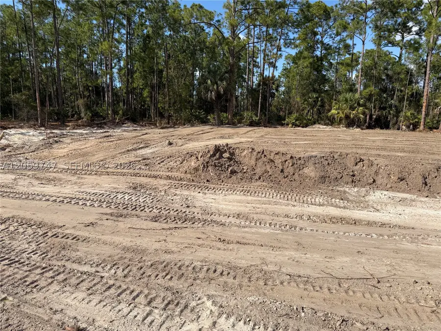 1305 E E 11 St, Lehigh Acres, FL 33972 - #3