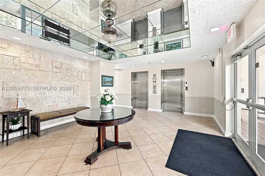 2555 NE 11 Street #510, Fort Lauderdale, FL 33304 - #3