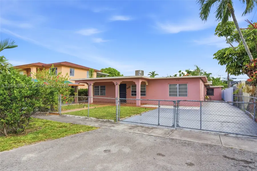 921 E 14 St, Hialeah, FL 33010 - #2