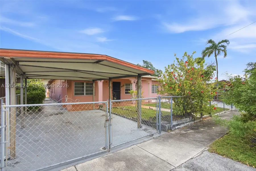 921 E 14 St, Hialeah, FL 33010 - #3
