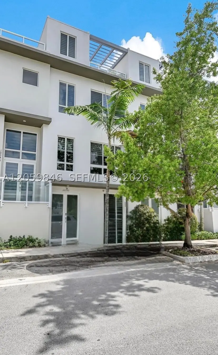 10350 NW 64th St, Doral, FL 33178 - #1