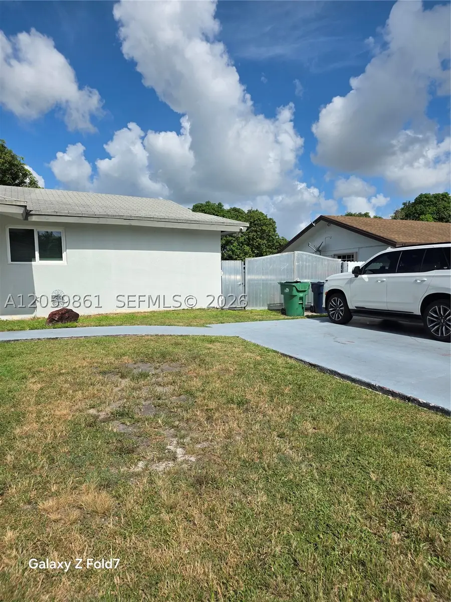 16884 SW 109th Ct, Miami, FL 33157 - #2