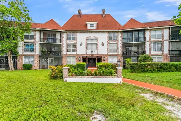 3650 Inverrary Dr #3A, Lauderhill, FL 33319