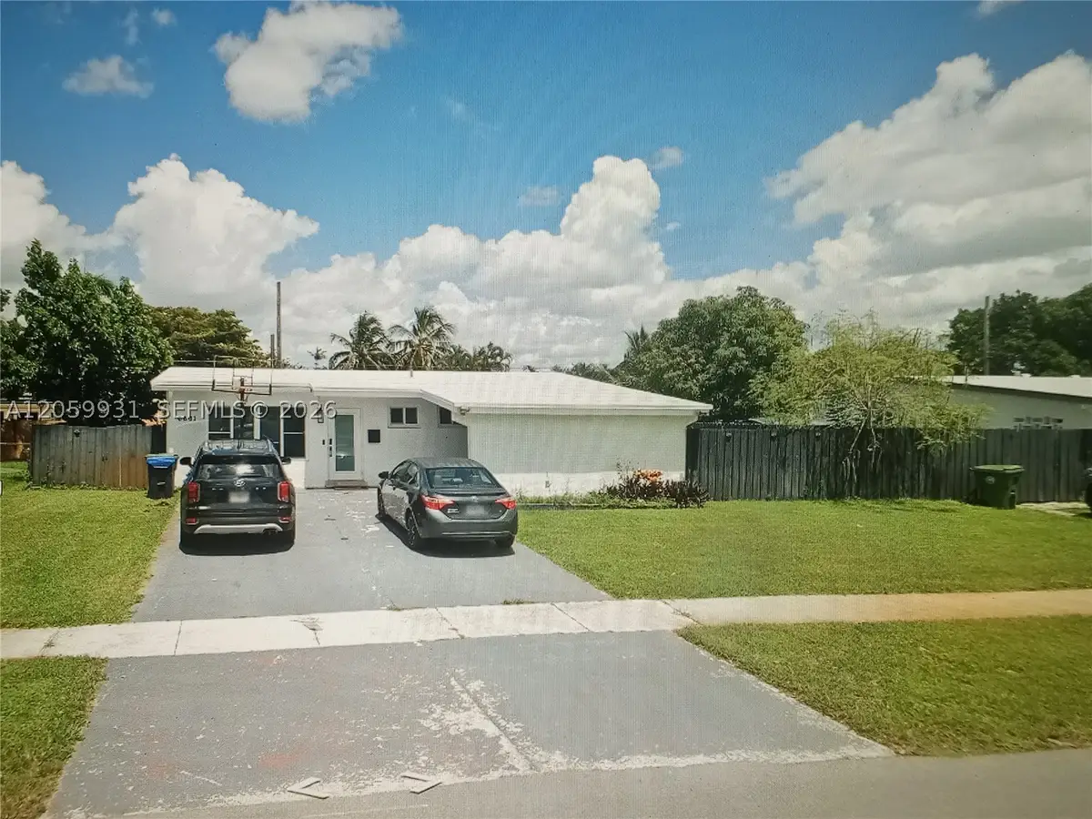 6601 SW 6th St, Pembroke Pines, FL 33023 - #1