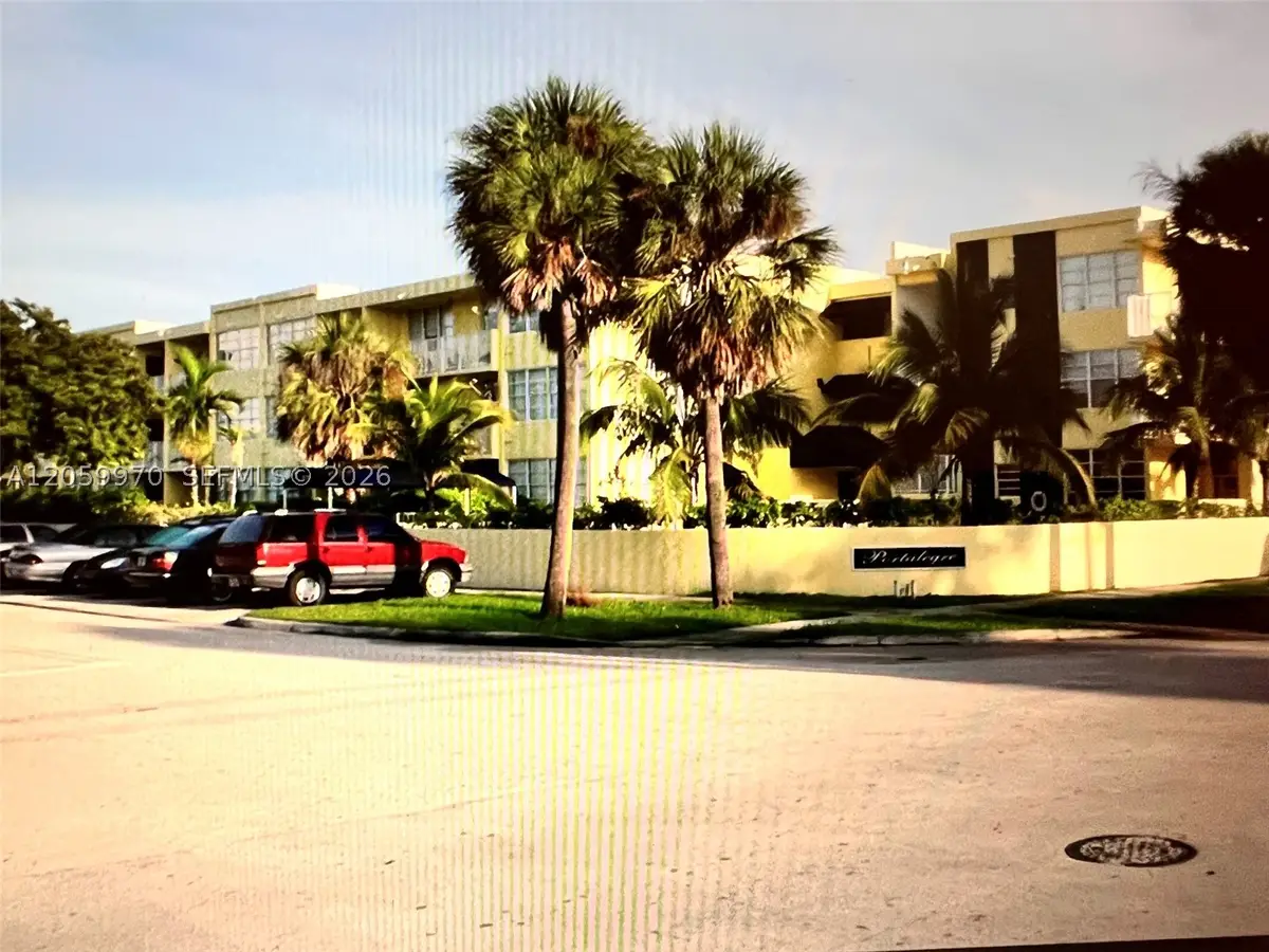 Address Withheld By Seller, North Miami Beach, FL 33162 - #1