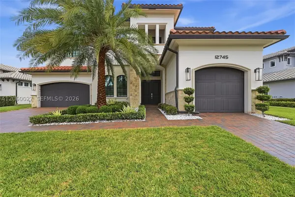 12745 S Parkland Bay Trl, Parkland, FL 33076