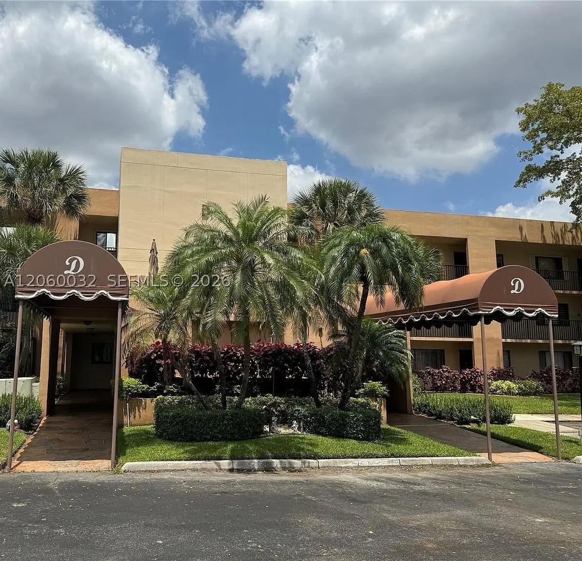 7370 Ashmont Cir #301, Tamarac, FL 33321 - #1