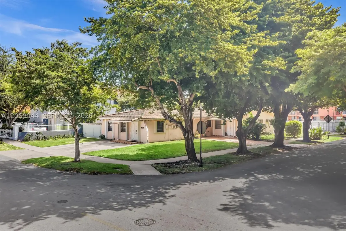 39 SW 114th Ave, Sweetwater, FL 33174 - #1