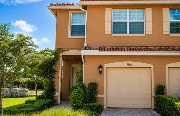 5292 Palm Colony Dr, Lake Worth, FL 33463