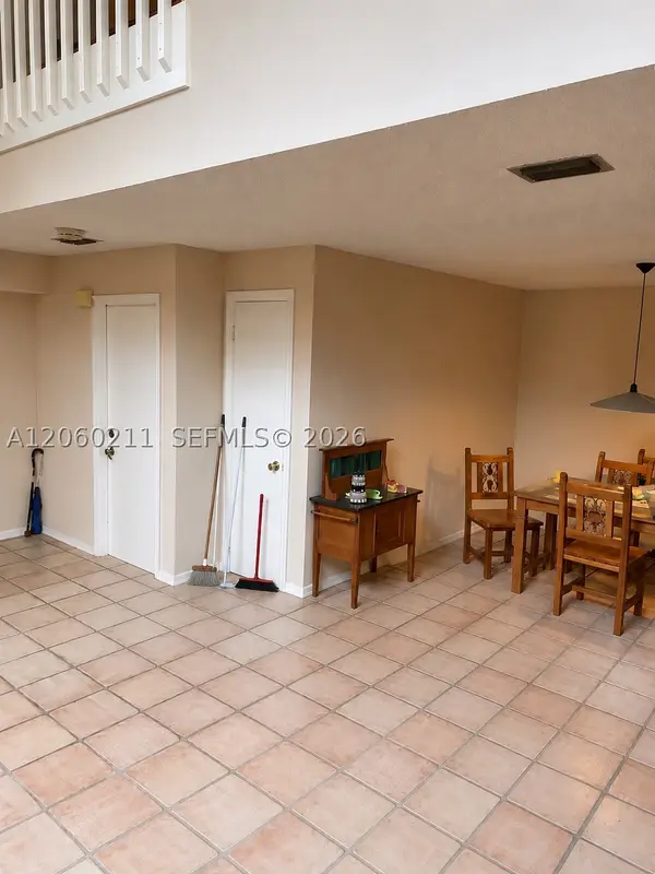 3532 Emerald Oaks Dr #2706, Hollywood, FL 33021
