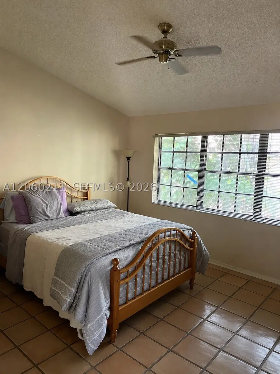 3532 Emerald Oaks Dr #2706, Hollywood, FL 33021 - #2