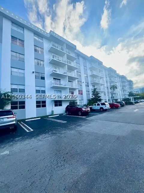 Address Withheld By Seller, North Miami Beach, FL 33160