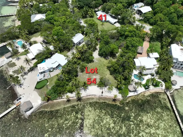 41 Sunset Rd, Key Largo, FL 33037