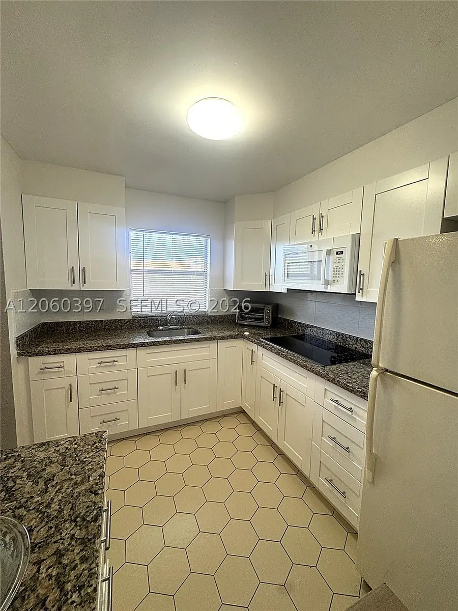 9580 Sunrise Lakes Blvd #304, Sunrise, FL 33322 - #2