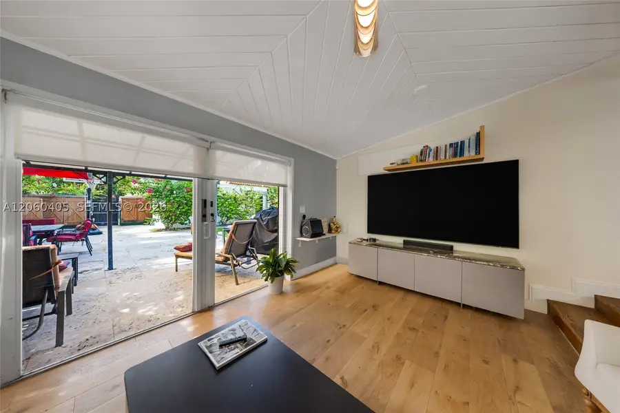 1324 Normandy Dr, Miami Beach, FL 33141 - #3