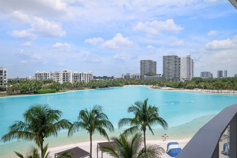2411 Laguna Circle #306, Miami, FL 33181 - #2