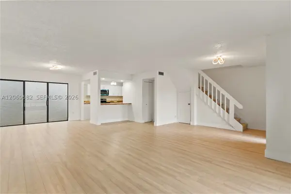 6745 NW 169th St #15F, Hialeah, FL 33015