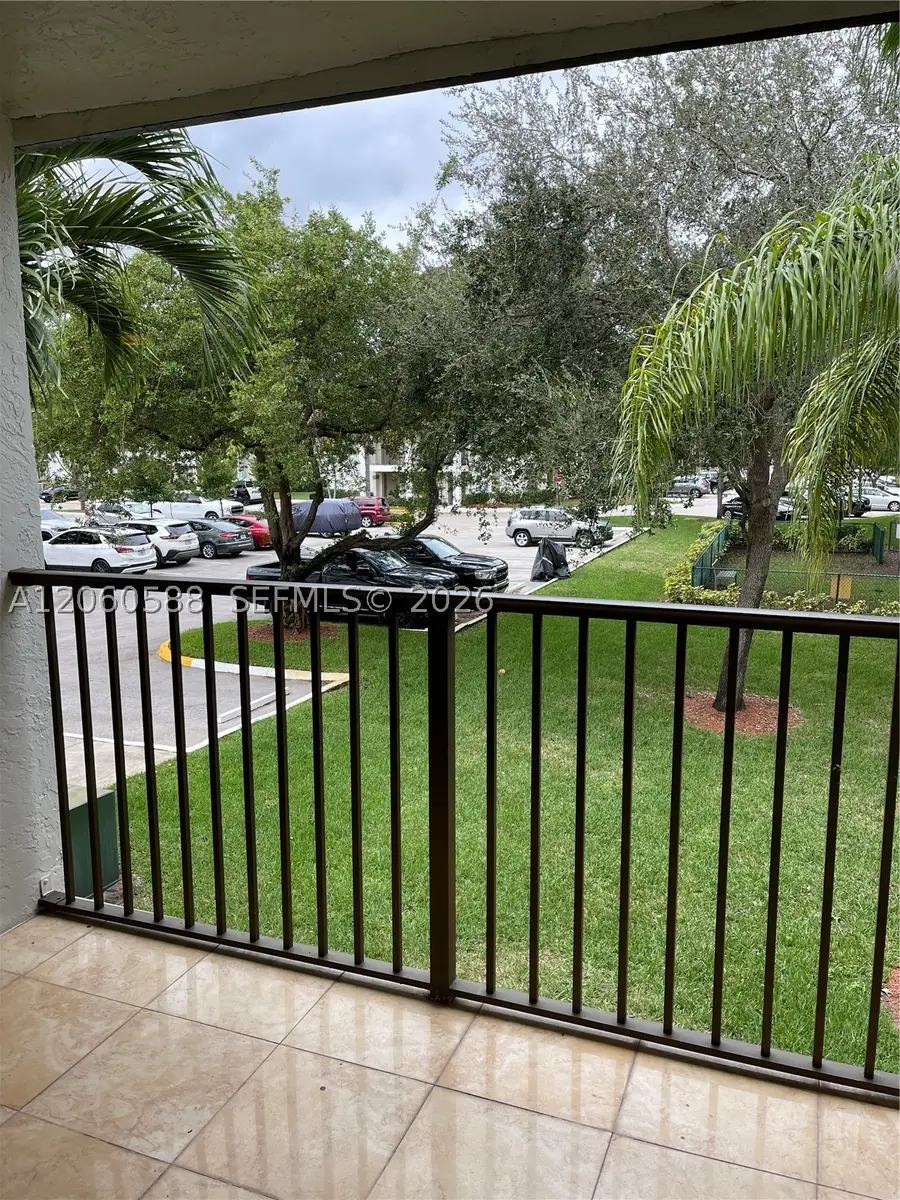 530 S Park Rd #28-11, Hollywood, FL 33021 - #3
