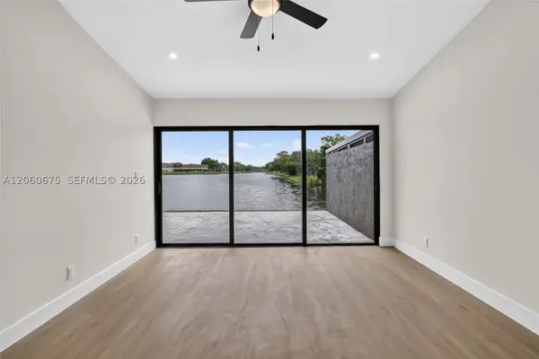 9575 NW 38th Pl, Sunrise, FL 33351