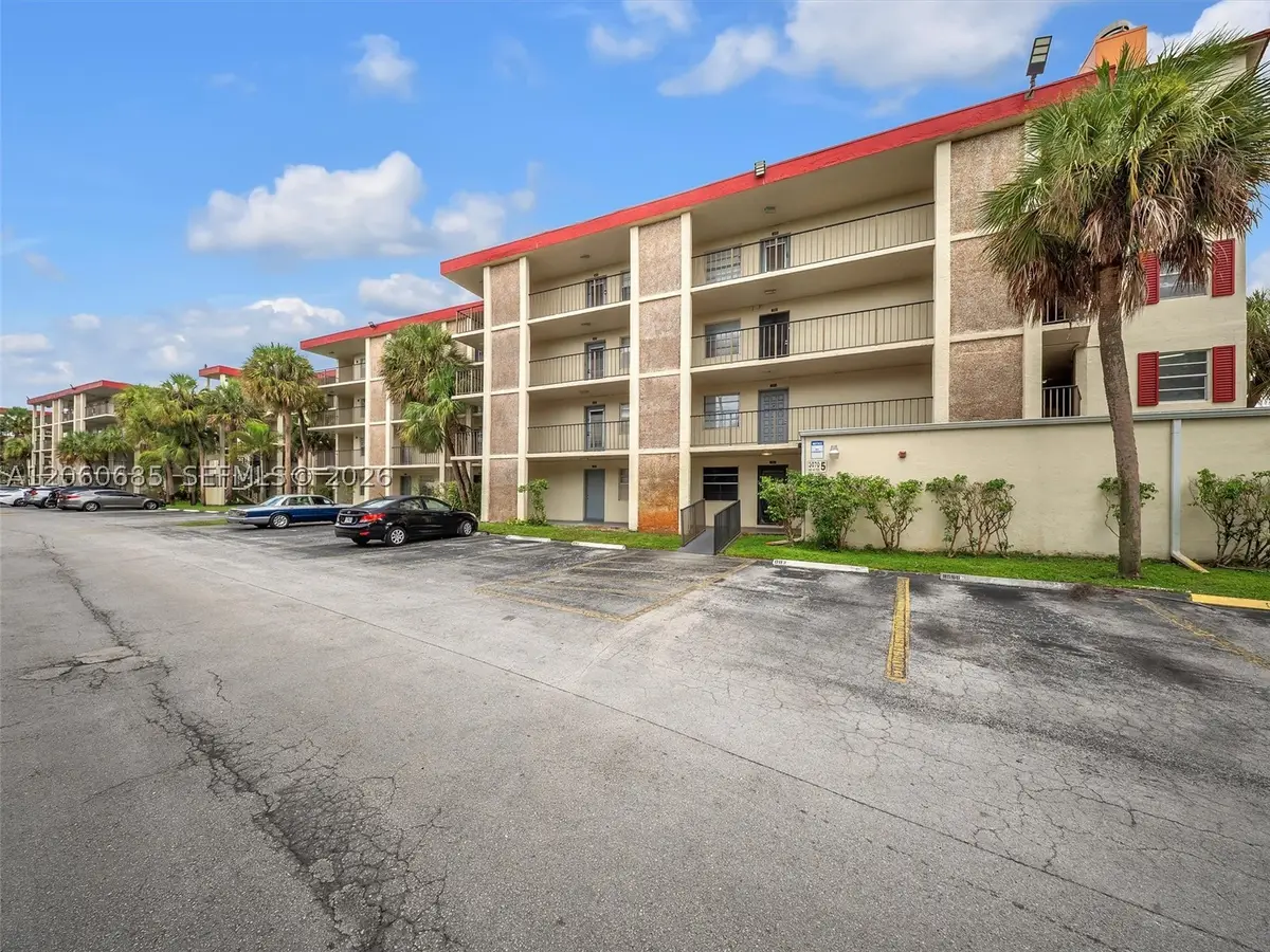 3070 NW 48th Ter #111, Lauderdale Lakes, FL 33313 - #1