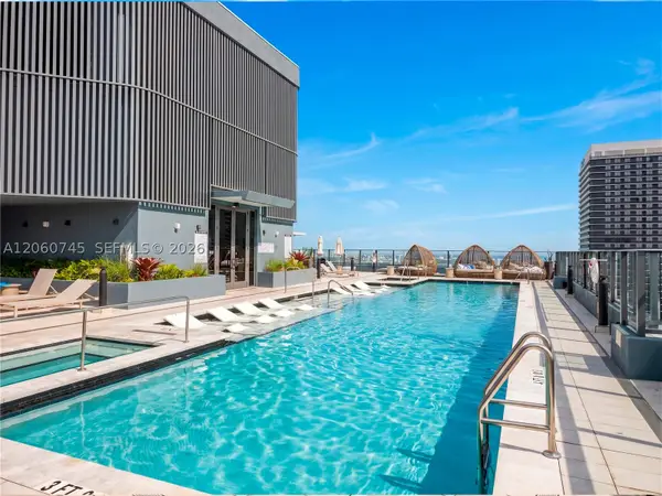 121 NE 5th St #504, Miami, FL 33132