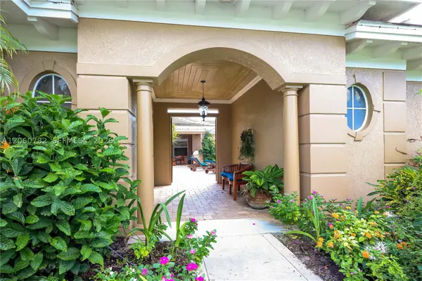 9030 Castle Harbour Cir, Vero Beach, FL 32963