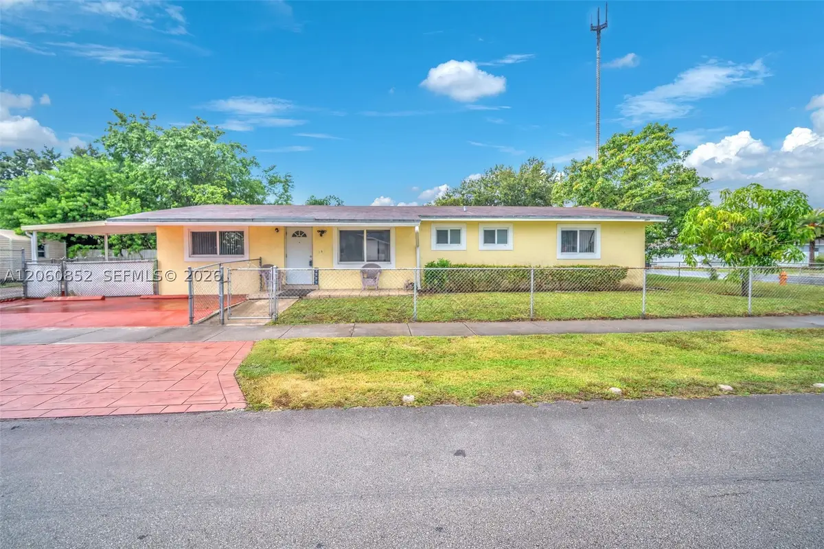 2301 SW 48th Ave, West Park, FL 33023 - #1