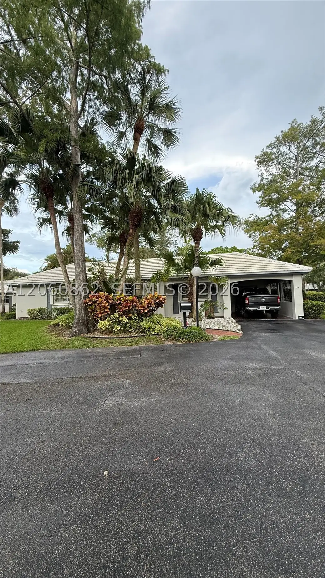 1124 W Cypress Dr, Pompano Beach, FL 33069 - #1