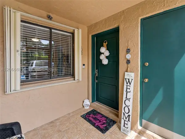 205 Lakeview Dr #103, Weston, FL 33326