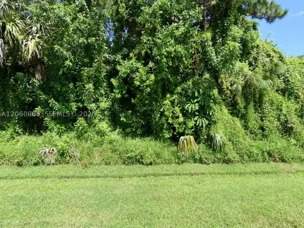 1361 Proctor Ln, Port St Lucie, FL 34983