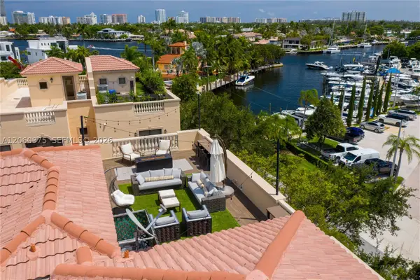 2106 SE 7th St #2106, Pompano Beach, FL 33062