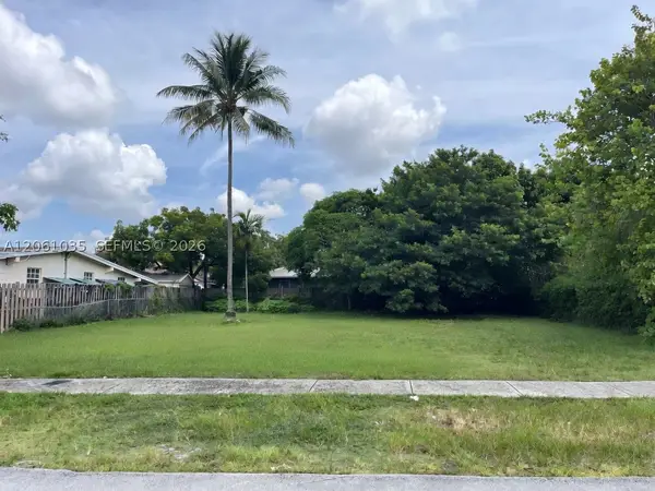 363 Ne 173 St, North Miami Beach, FL 33162