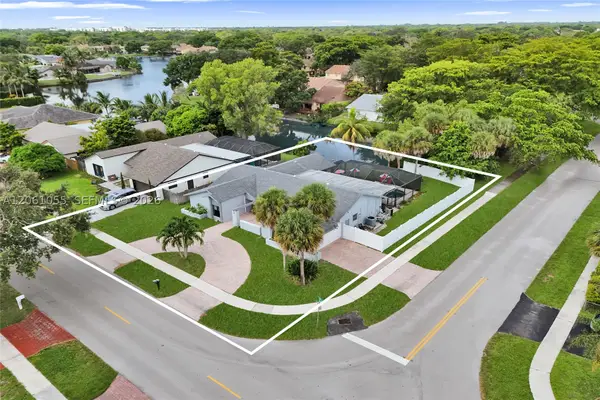 1221 NW 78th Ave, Plantation, FL 33322