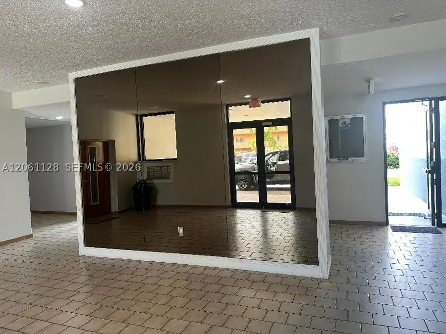 1820 W 53rd St #518, Hialeah, FL 33012 - #3