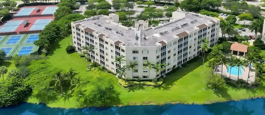 3500 Oaks Clubhouse Dr #207, Pompano Beach, FL 33069 - #2