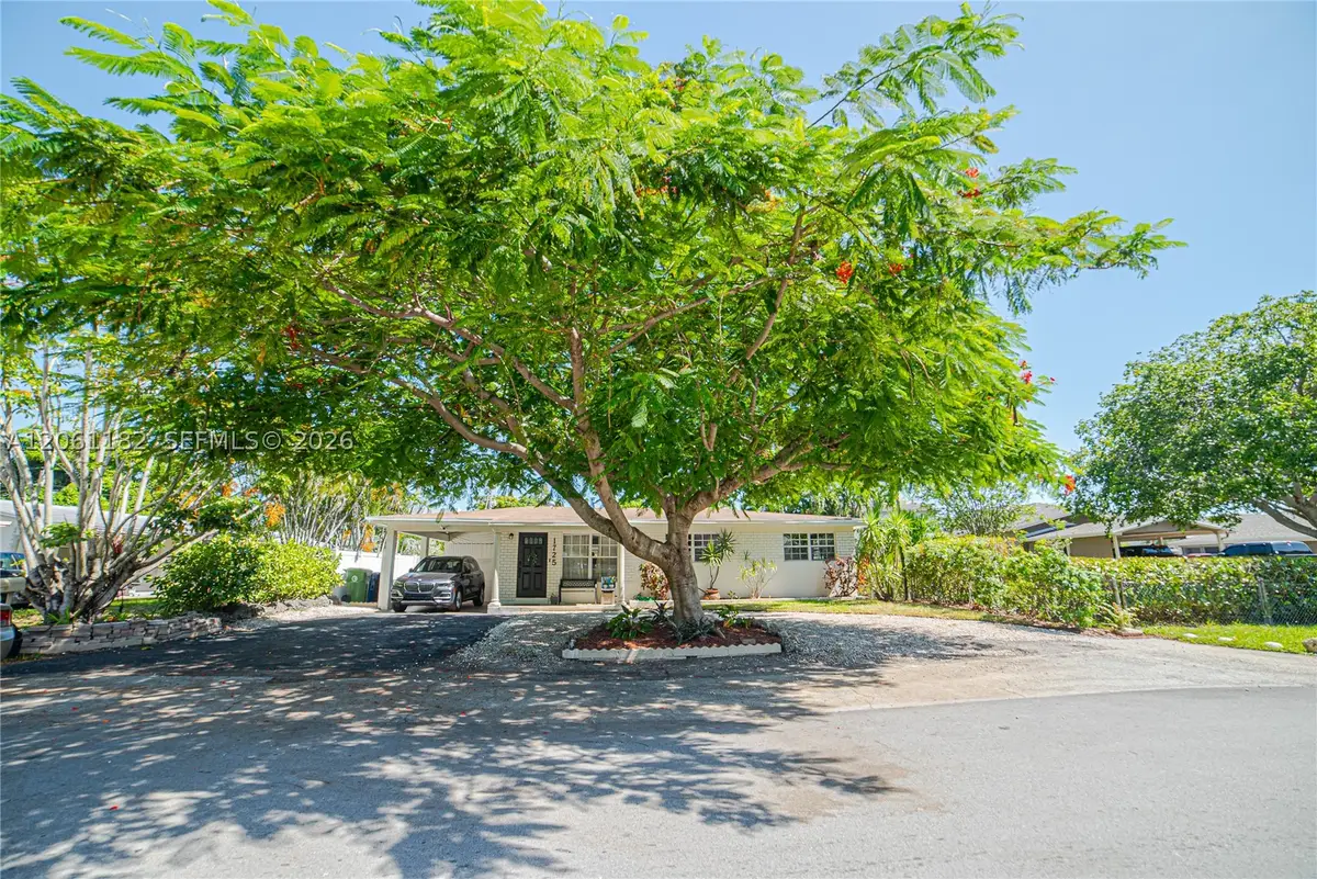 1725 SW 30th St, Fort Lauderdale, FL 33315 - #1