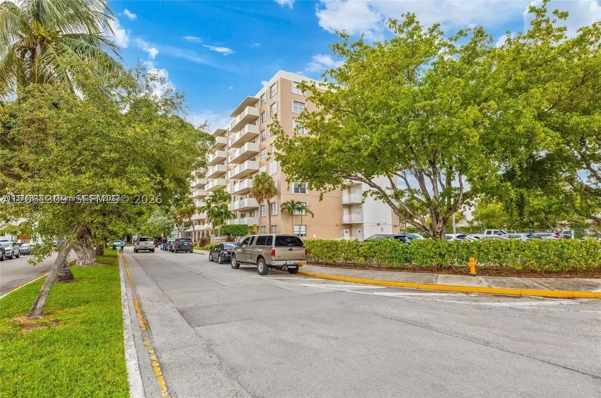 1455 N Treasure Dr #PH-H, North Bay Village, FL 33141 - #1
