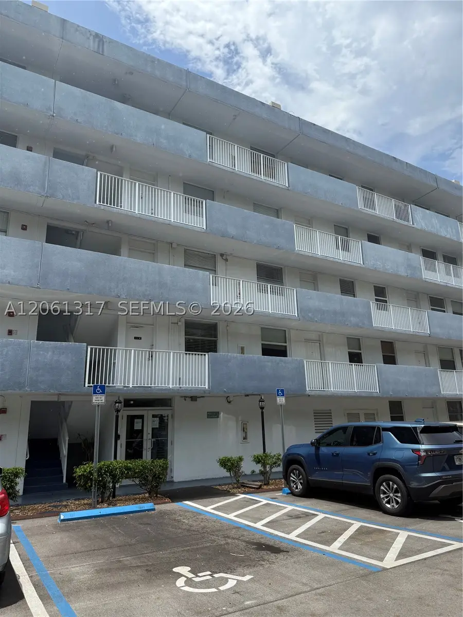 1801 S Treasure Dr #115, North Bay Village, FL 33141 - #2