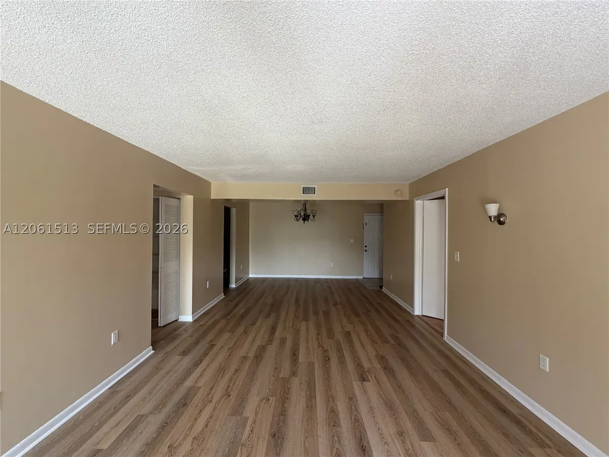 711 N Pine Island Rd #121, Plantation, FL 33324 - #1