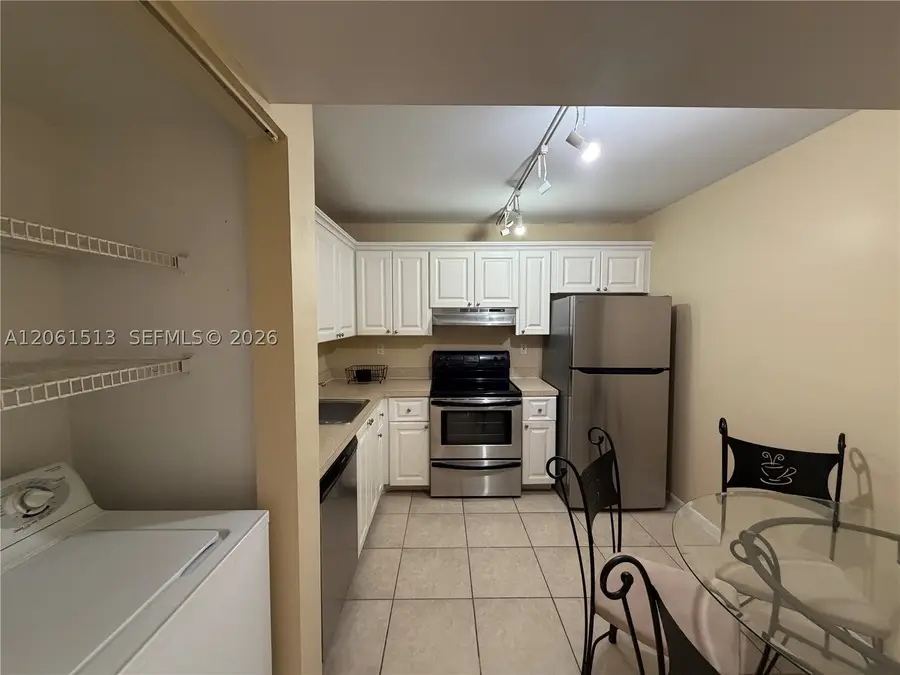 711 N Pine Island Rd #121, Plantation, FL 33324 - #3