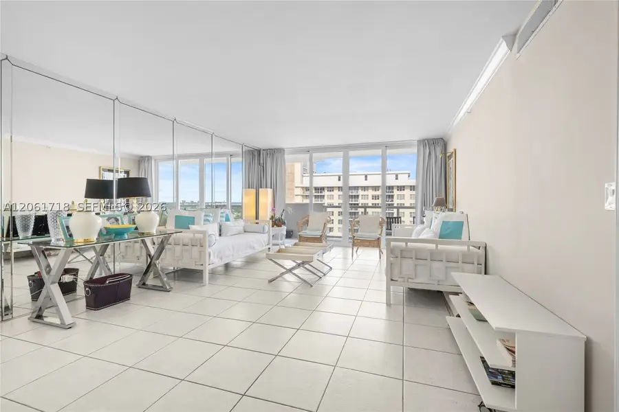 5601 Collins Ave #1515, Miami Beach, FL 33140 - #3