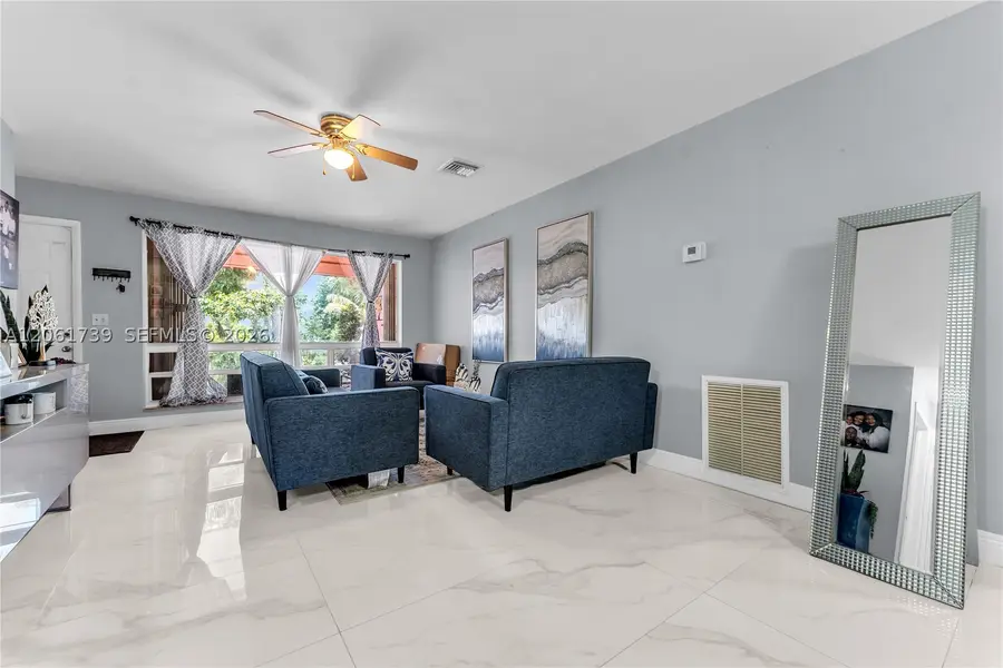 1019 S 29th Ave, Hollywood, FL 33020 - #3
