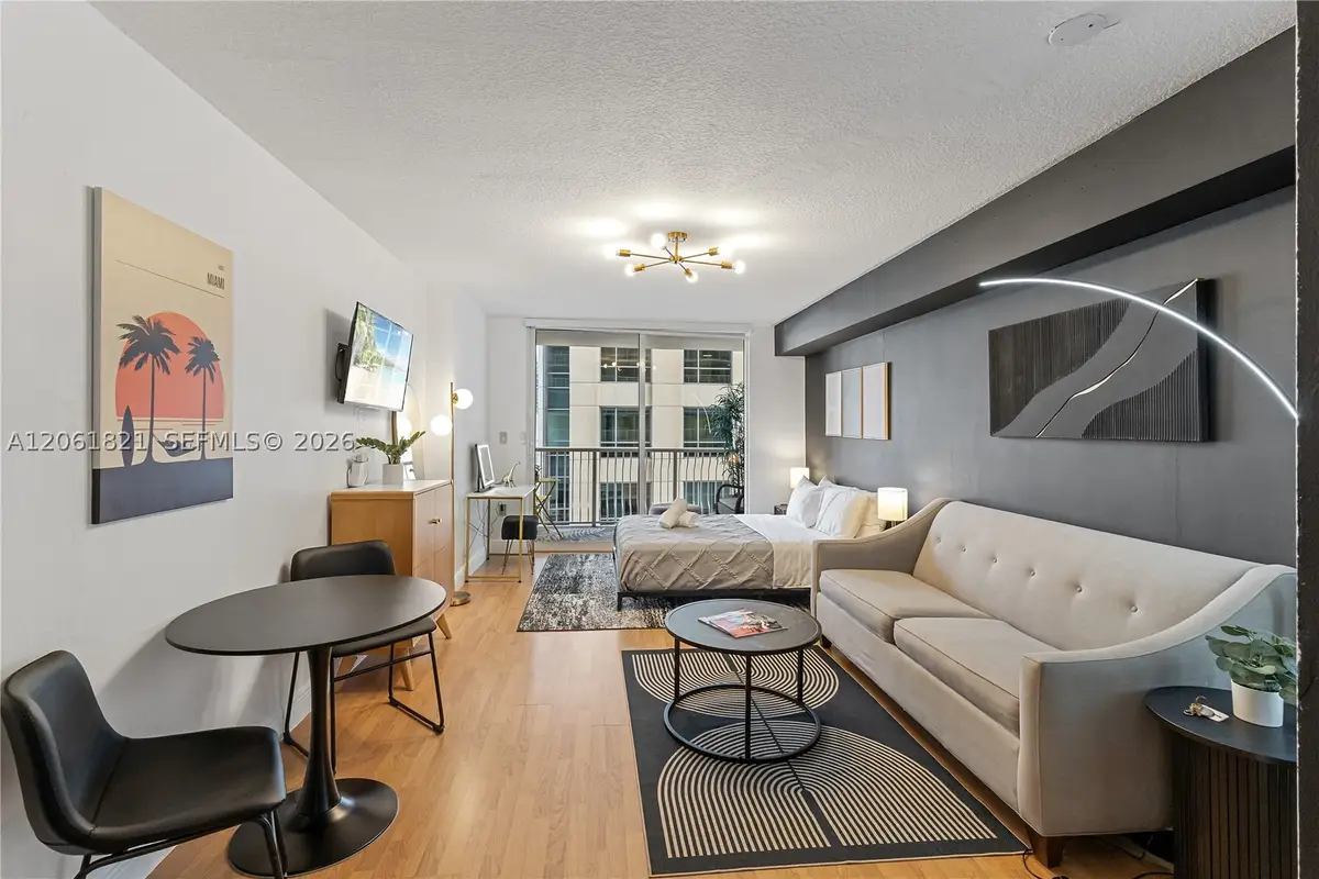 1200 Brickell Bay Dr #1816, Miami, FL 33131 - #1